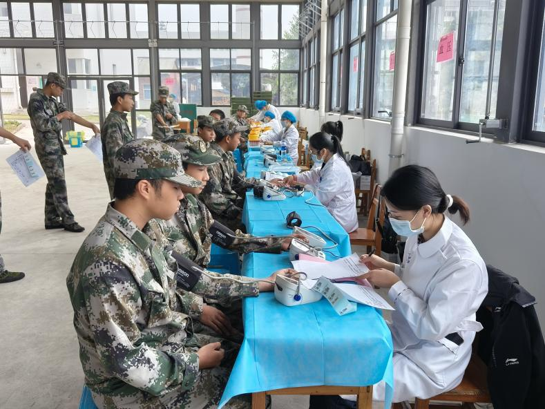 菠菜信誉平台集合网开展2023级新生体检活动