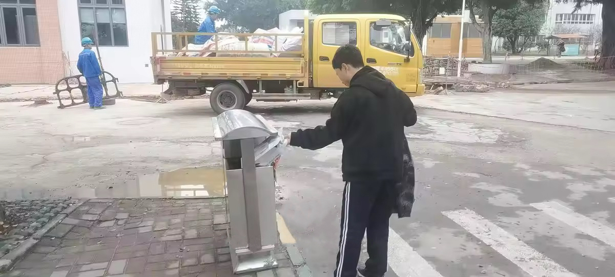 创卫爱卫 从我做起