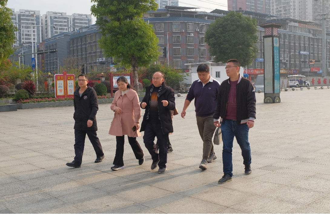 深交流 拓思路 促发展——菠菜信誉平台集合网机电工程系教师赴河池市职业教育中心学校交流学习