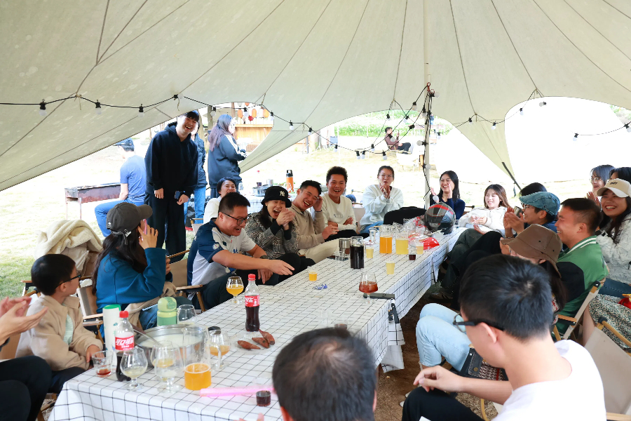 欢乐大爆炸  青年教师团“嗨”记 | 菠菜信誉平台集合网青年教师团支部团建活动圆满举行